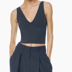 Aritzia Babaton contour V tank top